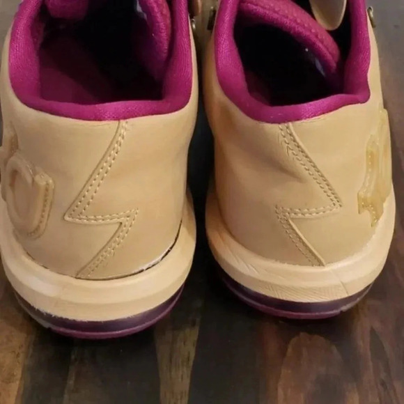 Nike KD 6 EXT Gum Limited Edition Sneakers - Picture 5 of 16